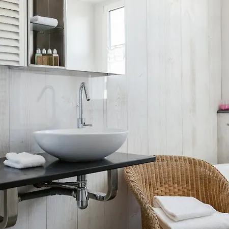 Apartment Rue De La Convention Ii By Onefinestay Paris